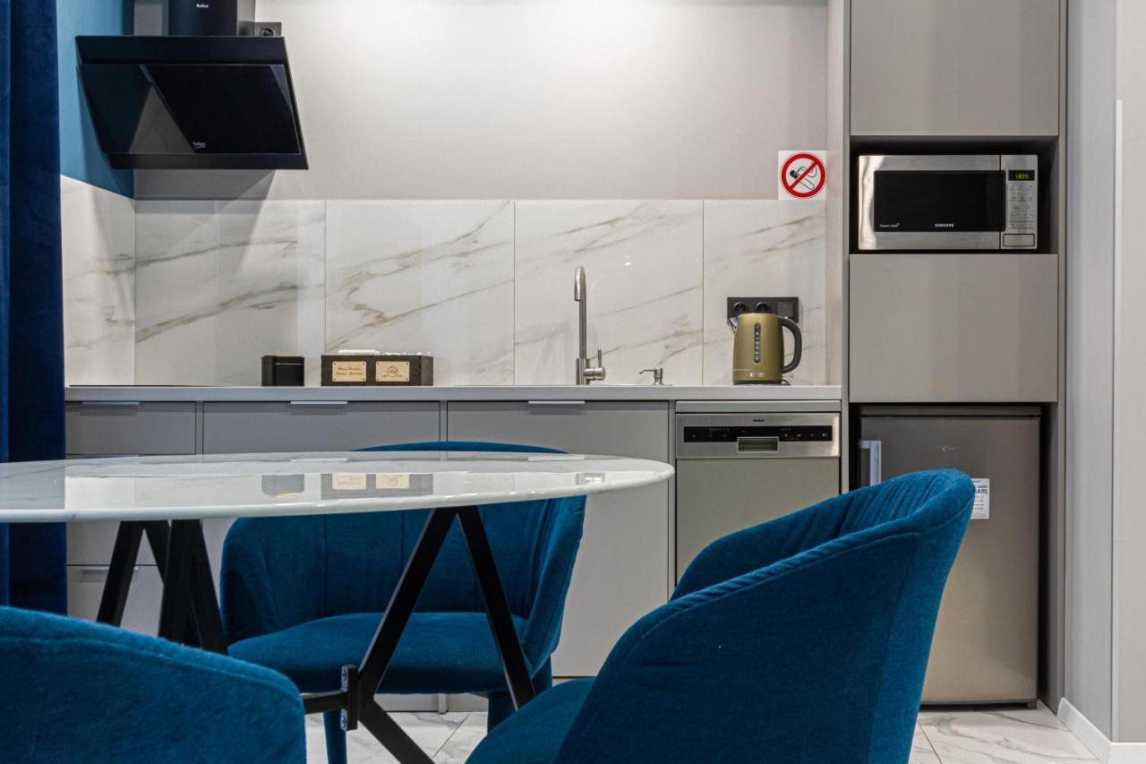 Family Residence Boutique Apartments Львов Экстерьер фото
