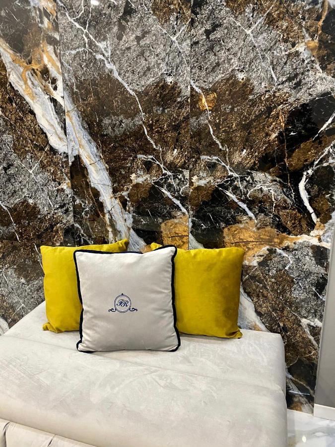 Family Residence Boutique Apartments Львов Экстерьер фото