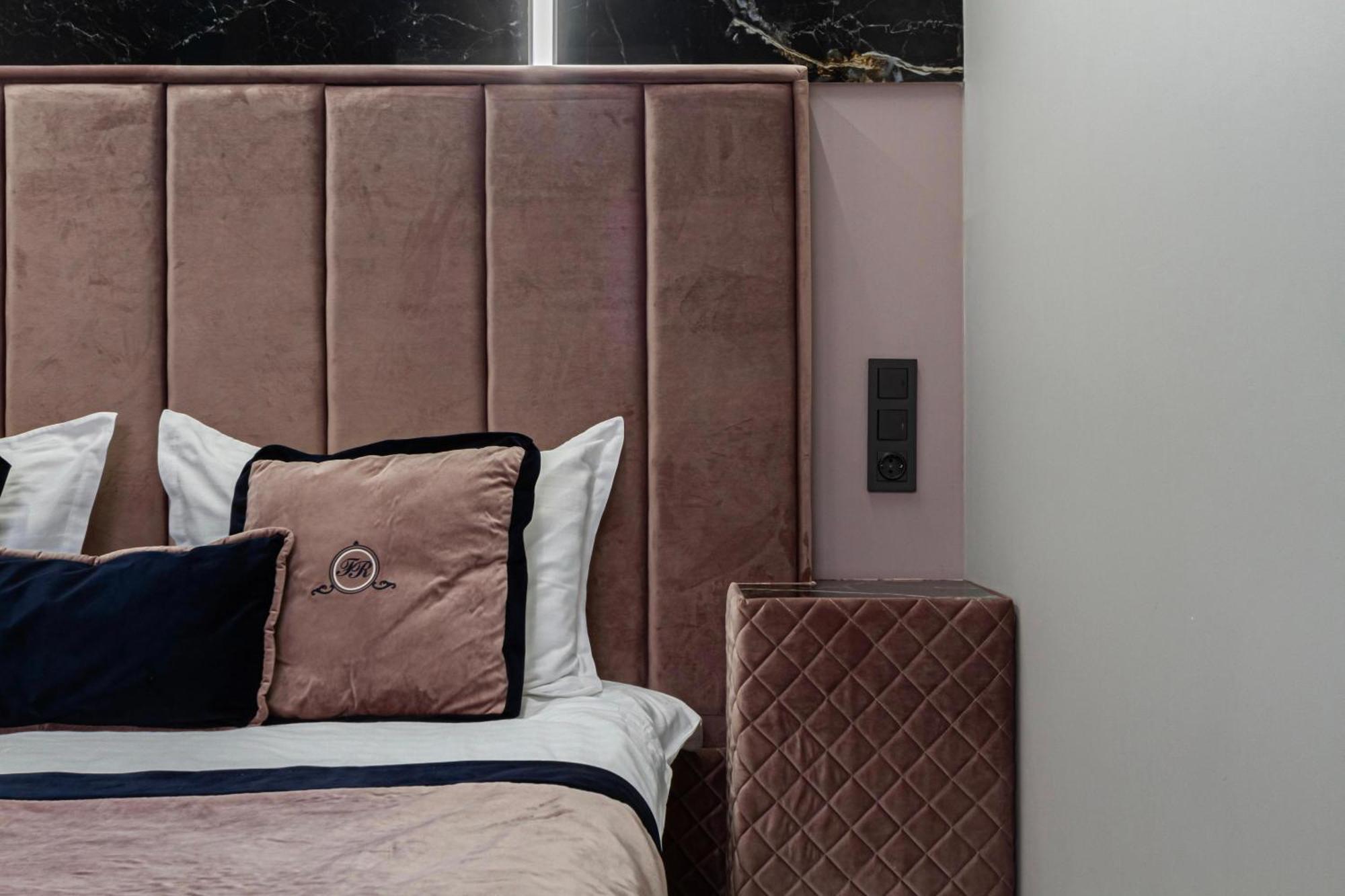 Family Residence Boutique Apartments Львов Экстерьер фото