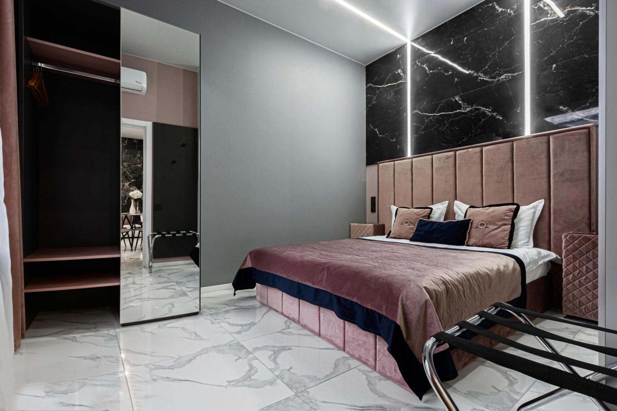Family Residence Boutique Apartments Львов Экстерьер фото