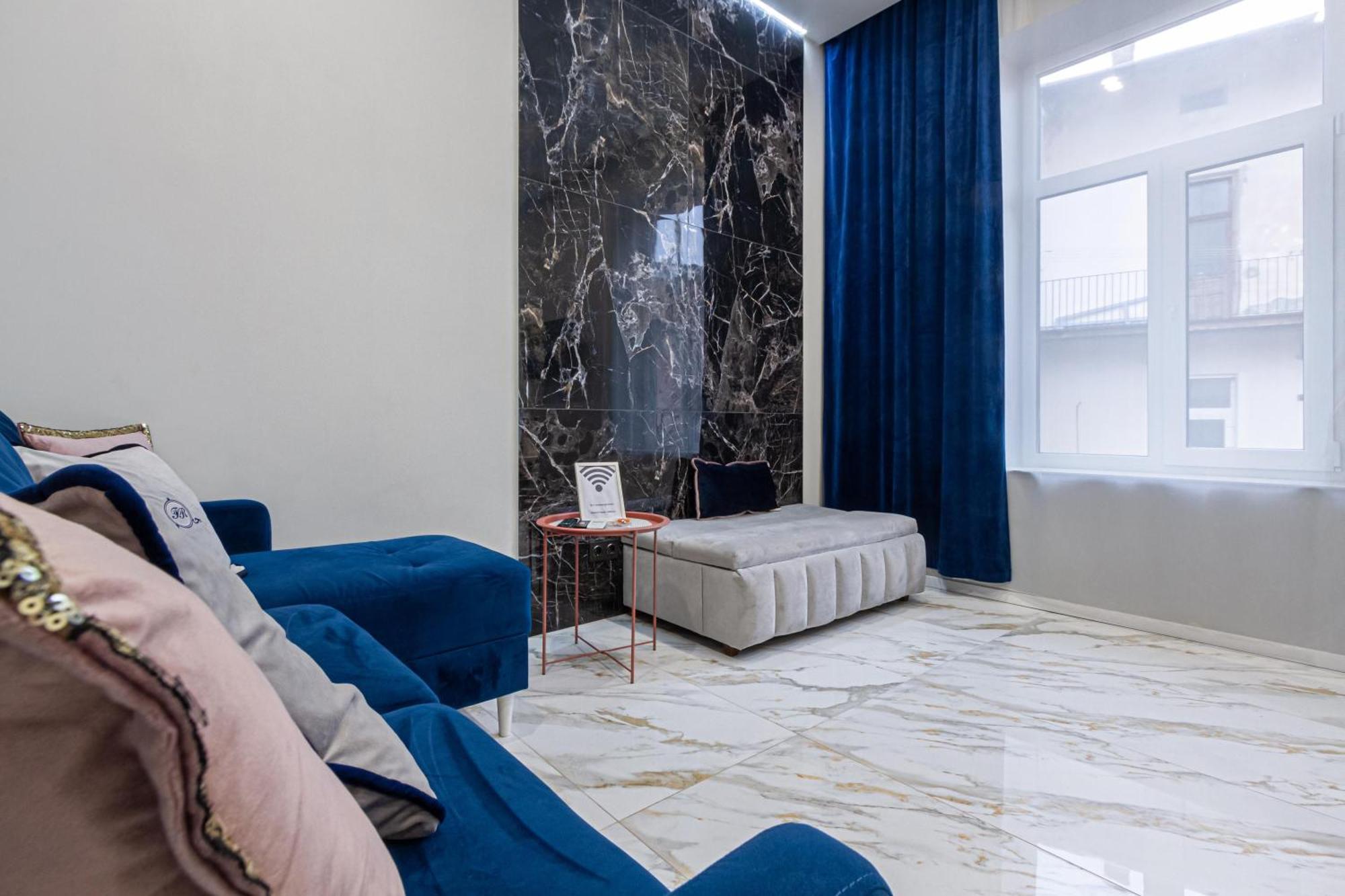 Family Residence Boutique Apartments Львов Экстерьер фото